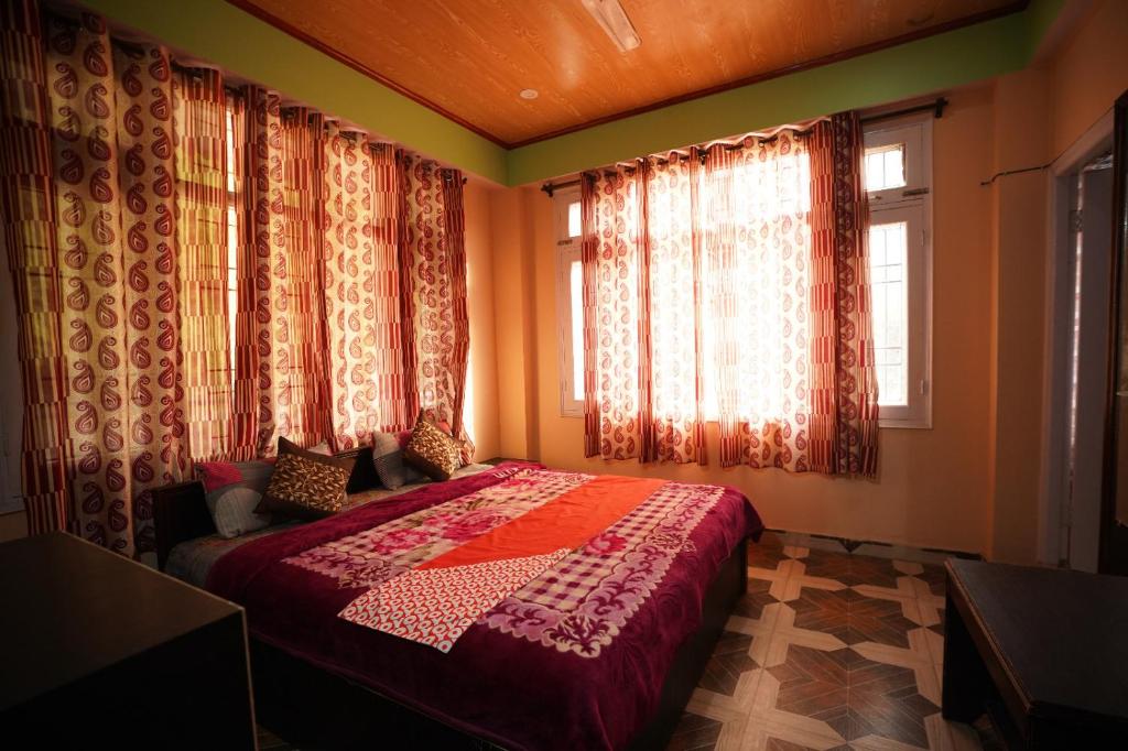 Hotel The Pine Stay - Chail, Himachal Pradesh