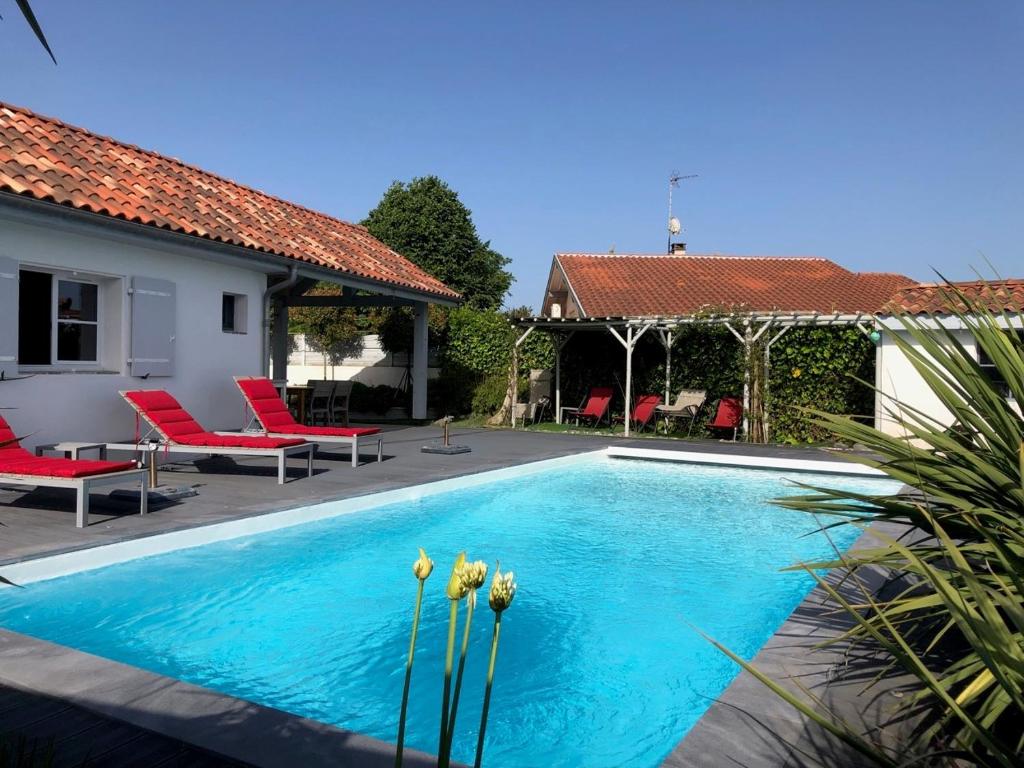 House With Swimming-pool For 10/12 Persons- Free Wifi - Capbreton
