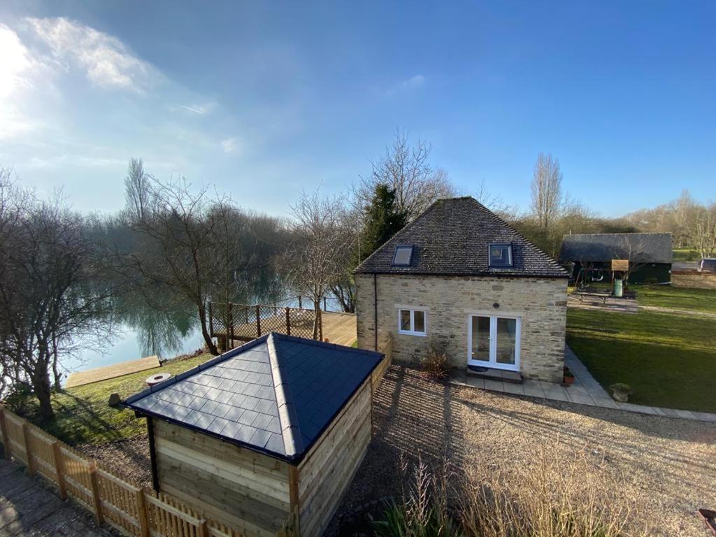 Lakeview Holidays - Lechlade-on-Thames