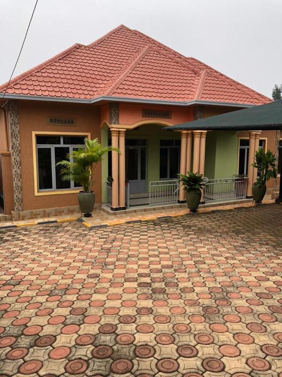 Lifeberg Homes - ルワンダ