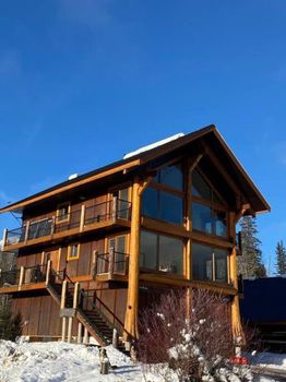 Villa in Blue River at the Best Price cozycozy