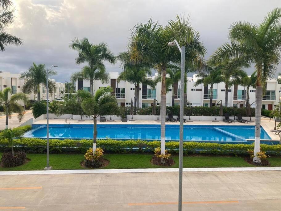 Casa En Privada, Con Alberca. 3-bedroom Townhouse - Aéroport international de Cancún (CUN)