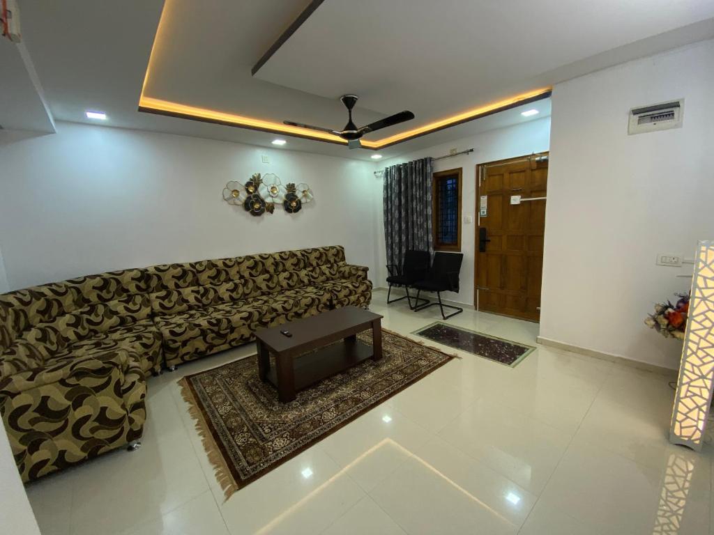 Al Manal 303 Service Apartments 3bhk - Murdeshwar