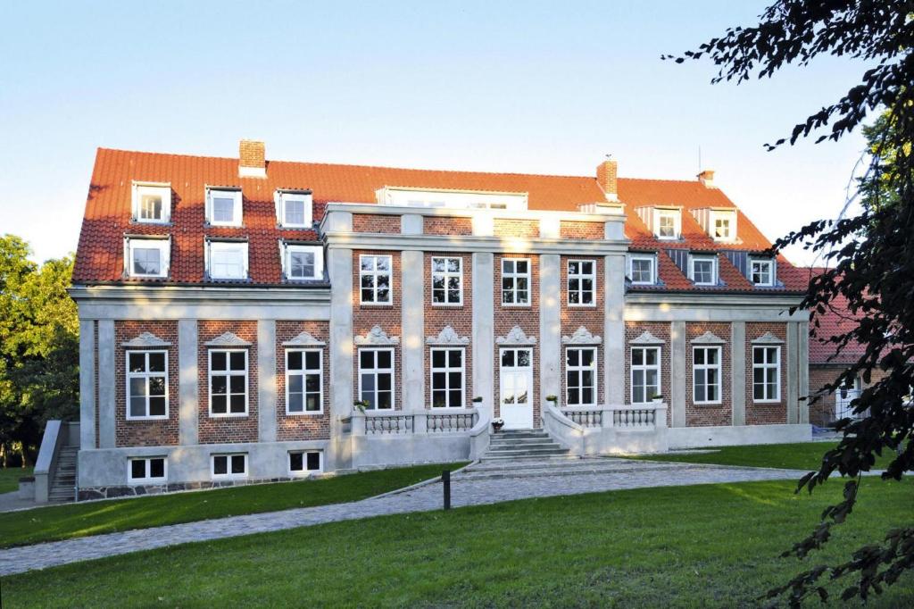 Mansion In Garz With Garden - Rügen