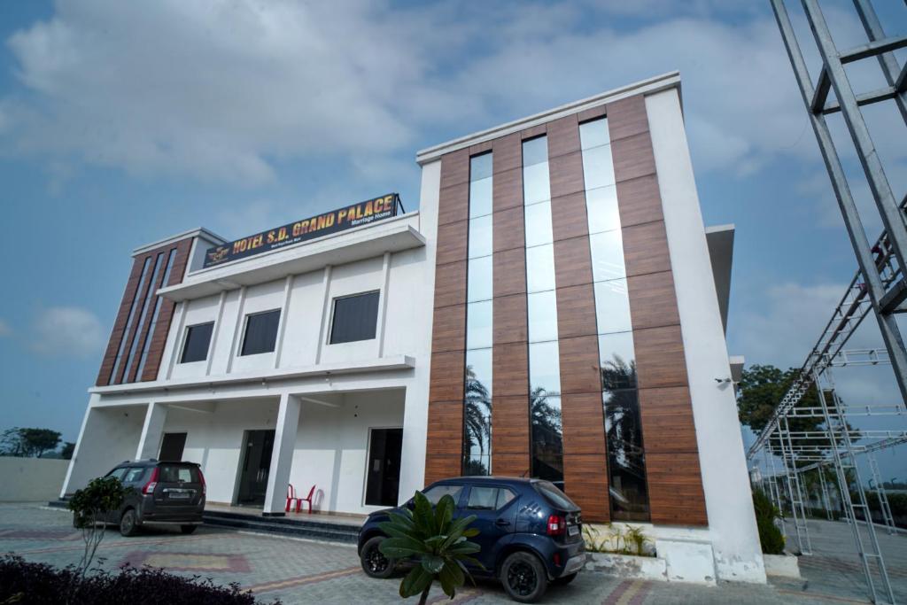 Hotel Sd Grand Palace - Vrindavan