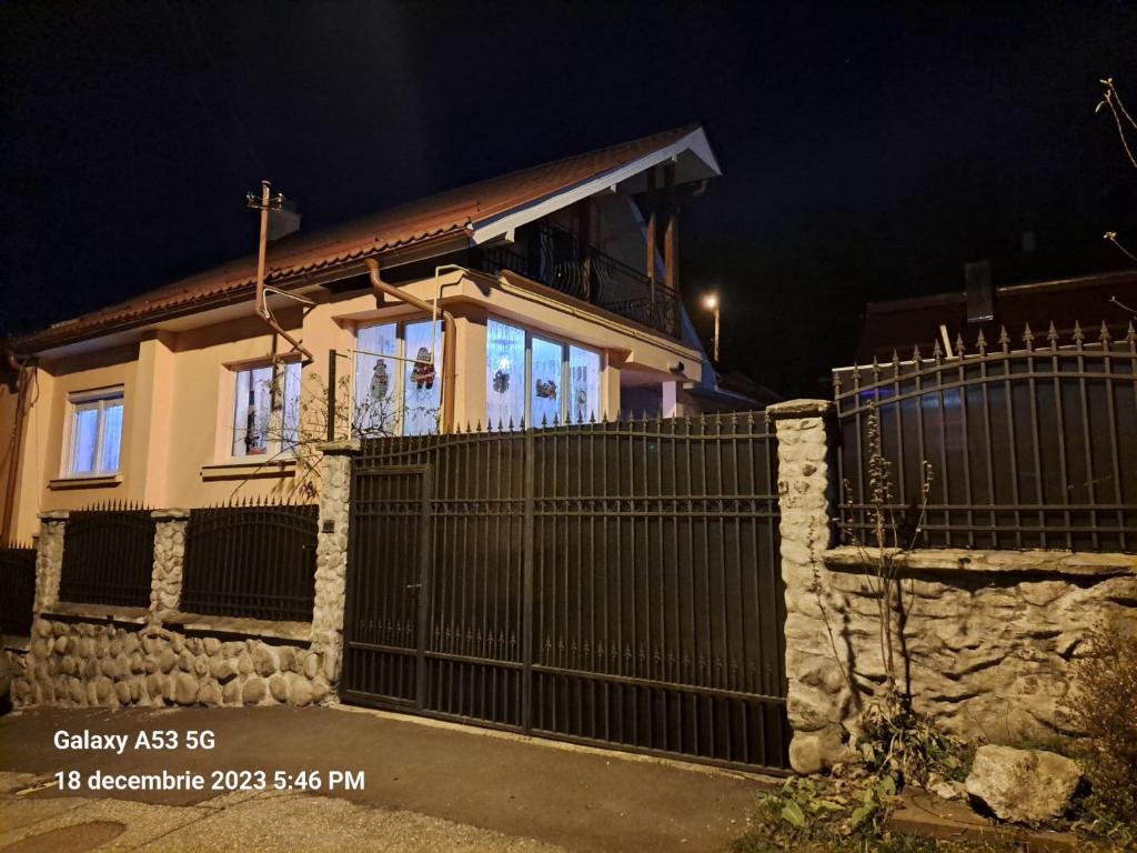 Casa Criss - Petroșani