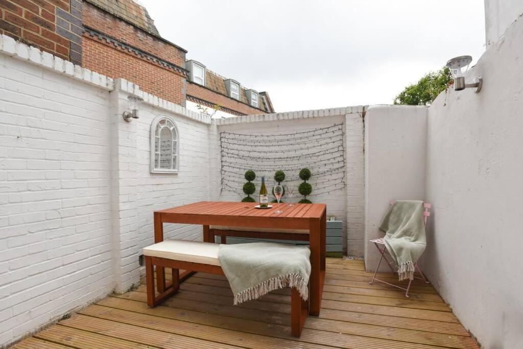 Relaxing 2 Br Home Near Seafront - Gosport