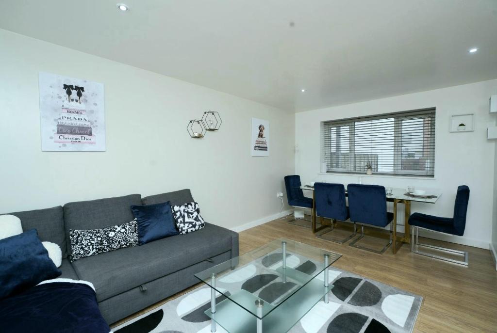 Luxe&stylish Central Luton 2bed Apt W/ Patio+wi-fi - Luton