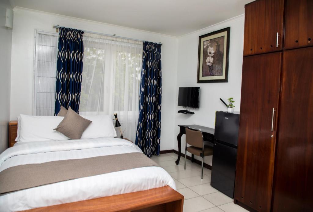 Central Comfort Rooms - Accra