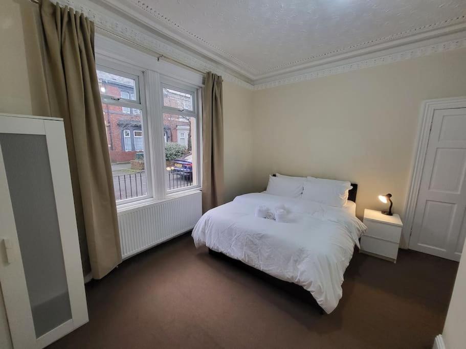 2 Bedroom Flat - Both Rooms Are Ensuite - Gosforth