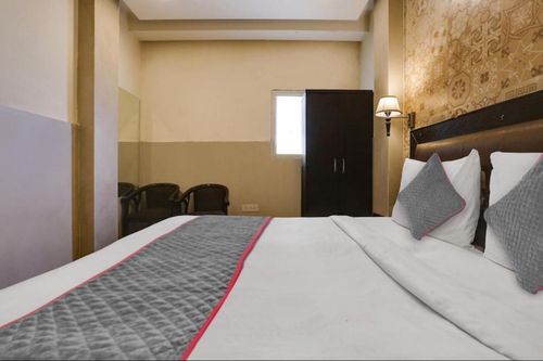 Jhansi Vacation rentals & Airbnb cozycozy