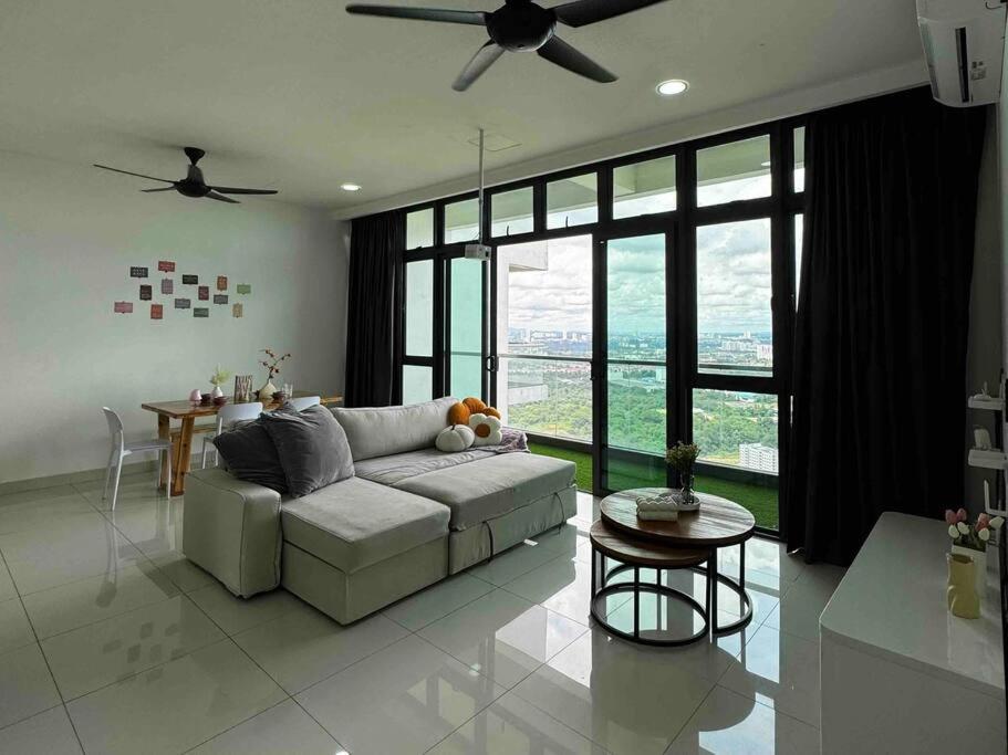 Green Haven 1br, High Floor With Best View, 5 Pax - Yishun