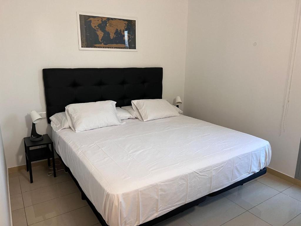 Fira Gran Vía 2 - Private Rooms In A Shared Apartment - L'Hospitalet de Llobregat