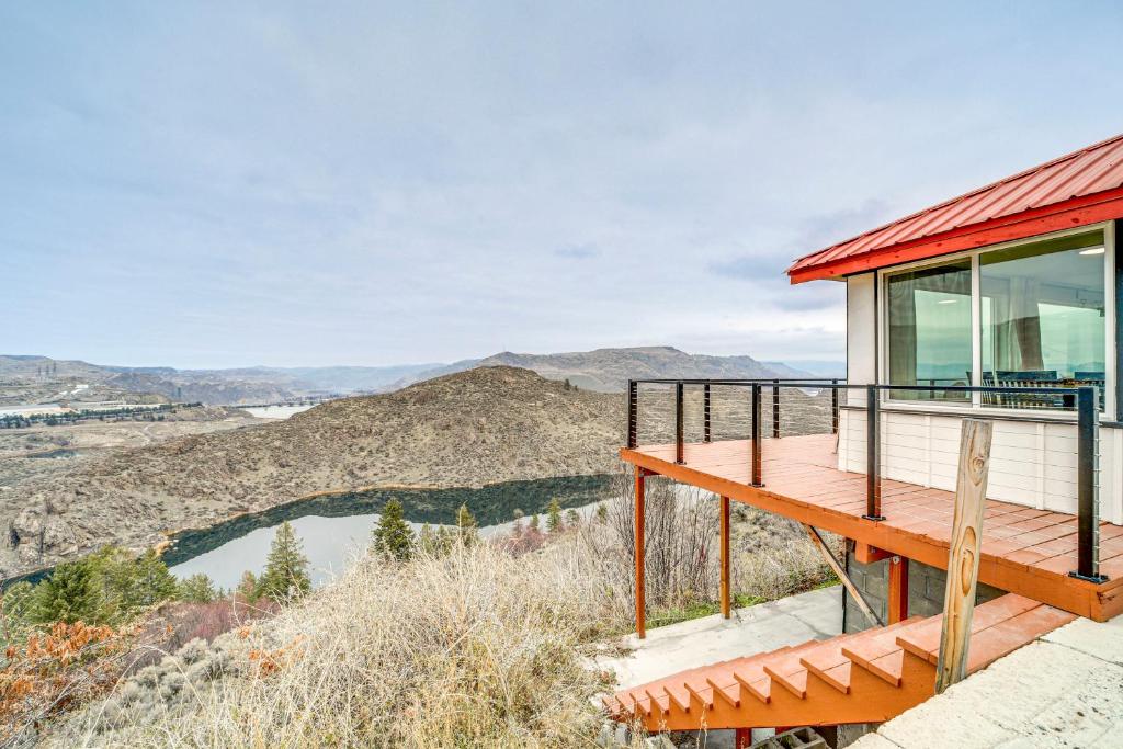 Cozy Grand Coulee Home With Deck And Views! - Electric City, WA