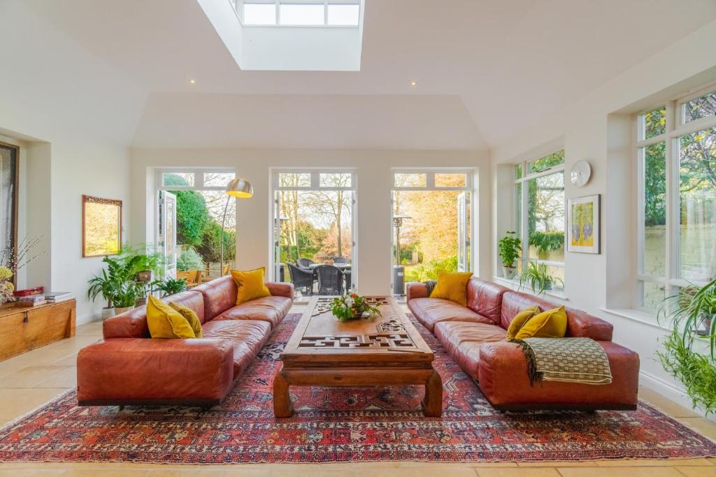 Stunning 6-bedroom Countryside Home - Henley-on-Thames