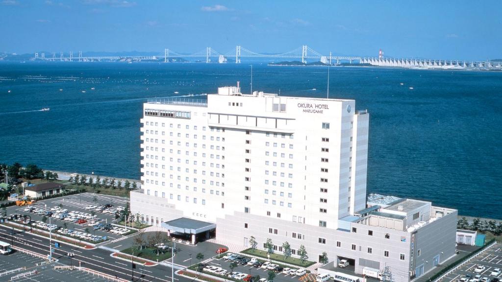 오쿠라 호텔 마루가메 - 사카이데시