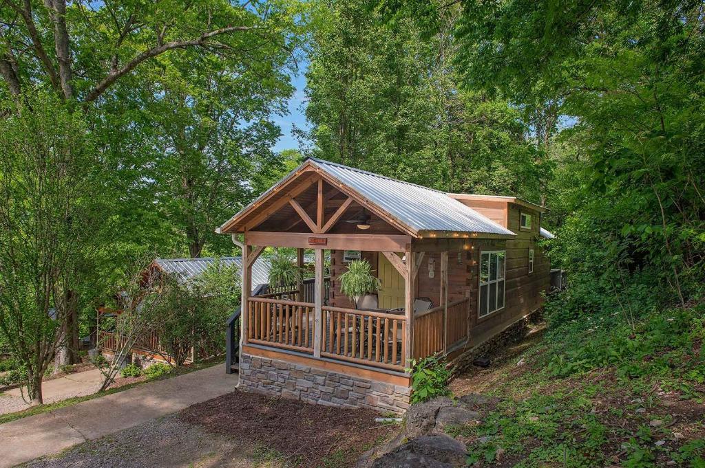 Elise Cabin Forest Retreat 5 Mins To Downtown - Signal Mountain, TN