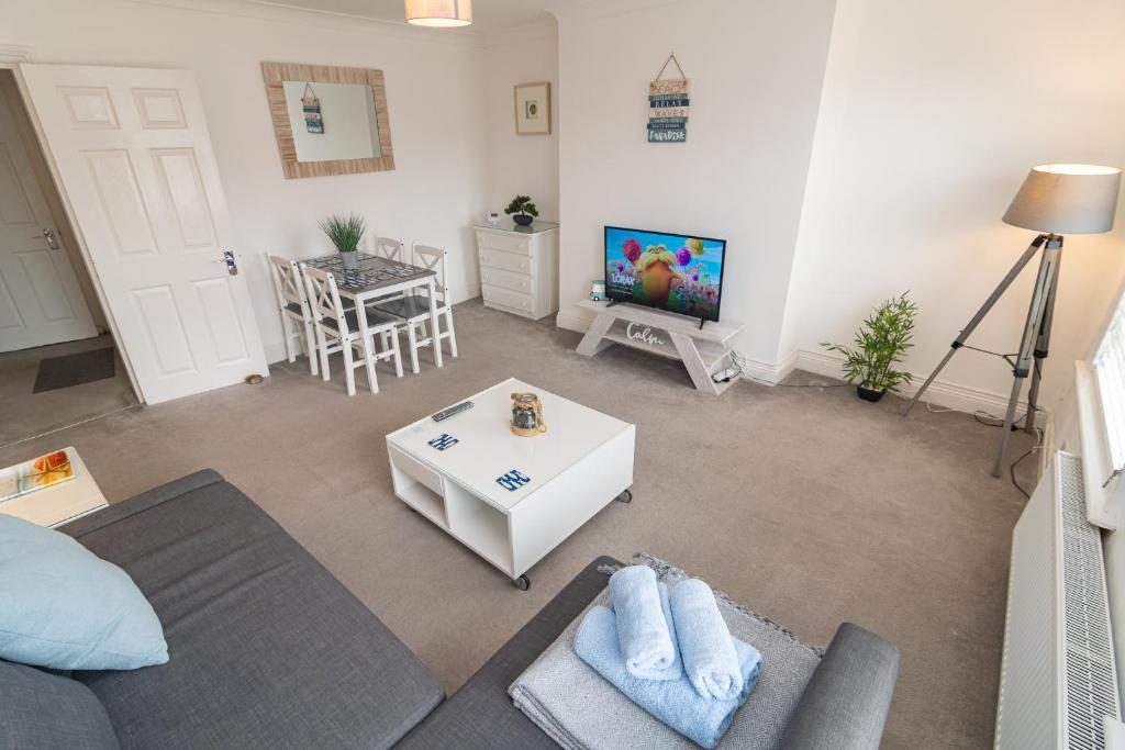 Light And Airy 1 Bedroom Flat 700m From The Beach - Sandbanks