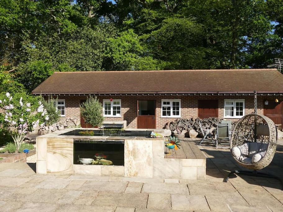 The Stables - 2 Bed With Large Garden And Hot Tub. - Brockenhurst