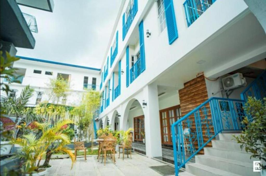 Bernese Resort Hotel Powered By Cocotel - Guinobatan