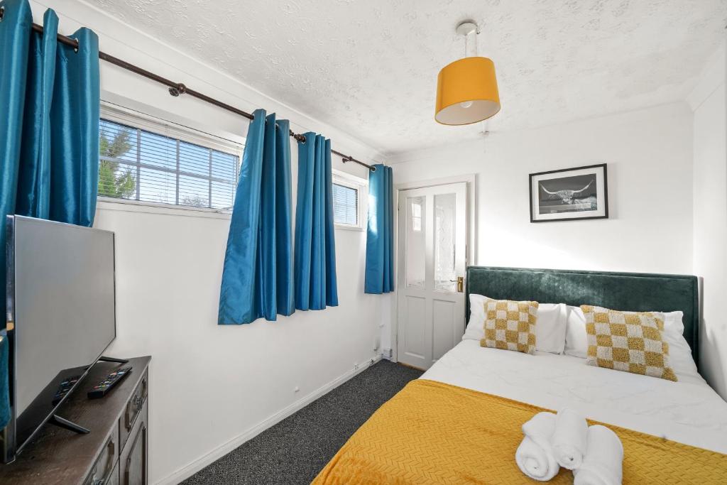 1 Bedroom Flat Aylesbury, Private Parking, Fowler Rd - アリスバーリー