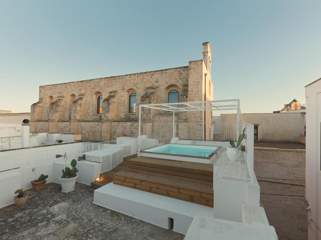 Palazzo Dei Gigli Puglia - House With Heatable Rooftop-pool - Ugento