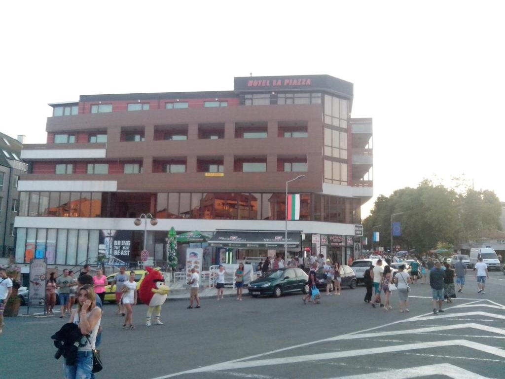 Hotel "La Piazza" - Primorsko