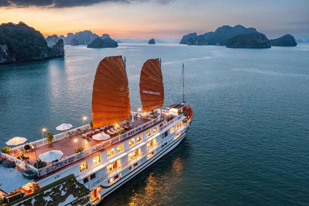 Indochina Sails Ha Long Bay Powered By Aston - Vietnam