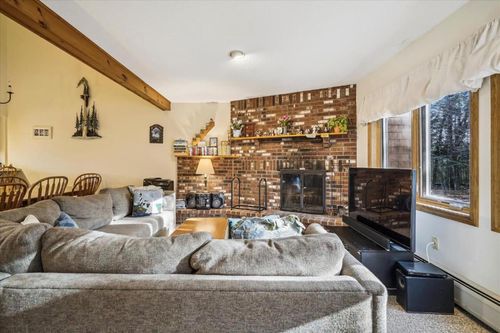 Killington, VT Villas and Beach house Best Price on cozycozy