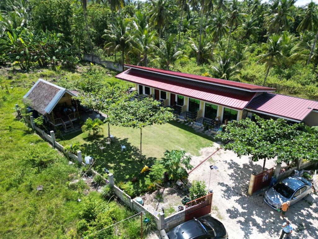 Cocoville Guesthouse - Badian