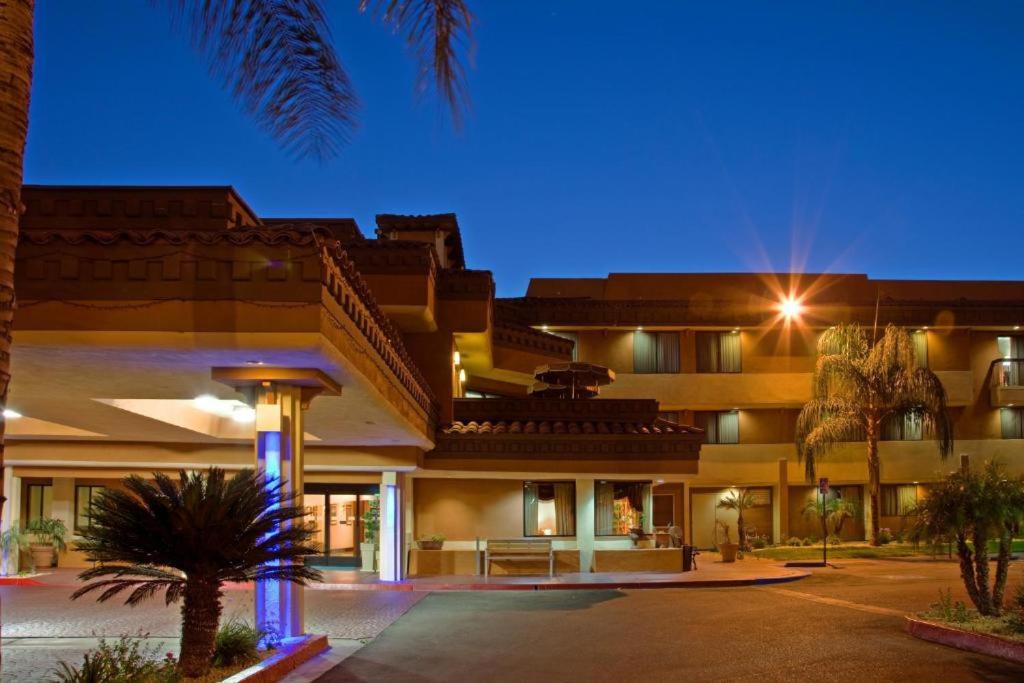 Hotel Xola - Moreno Valley