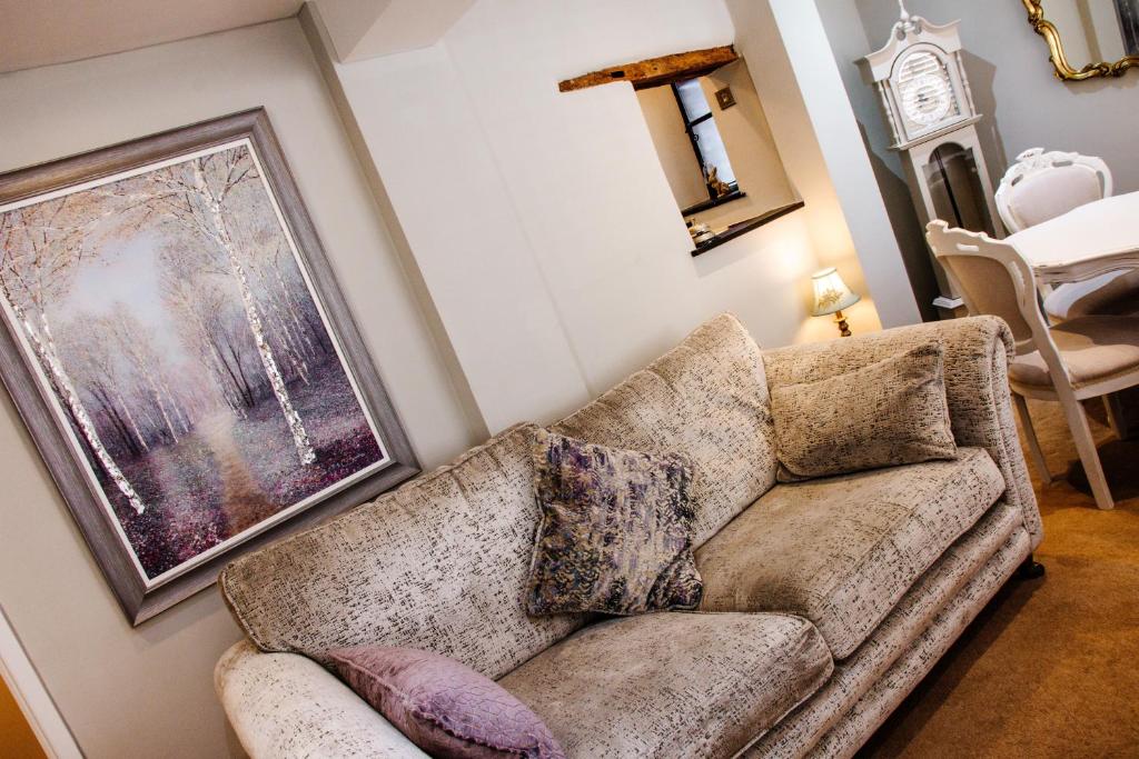 Whispering Place 12a - Luxury Georgian House - Honeymoon Bridal Suite - Severn Valley Railway - Family - Sleeps 6 - Bewdley