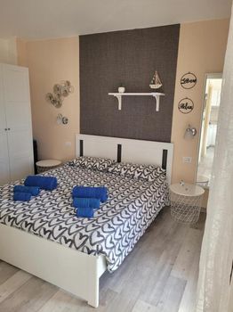 Portobello Apartments and Condos For Rent cozycozy