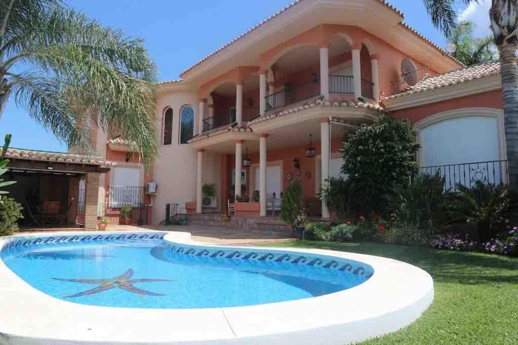 Villa Elísabeth, Con Piscina Climatizada, Especial Para Familias - Cártama