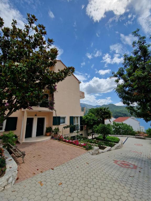 Villa Lukic - Slano