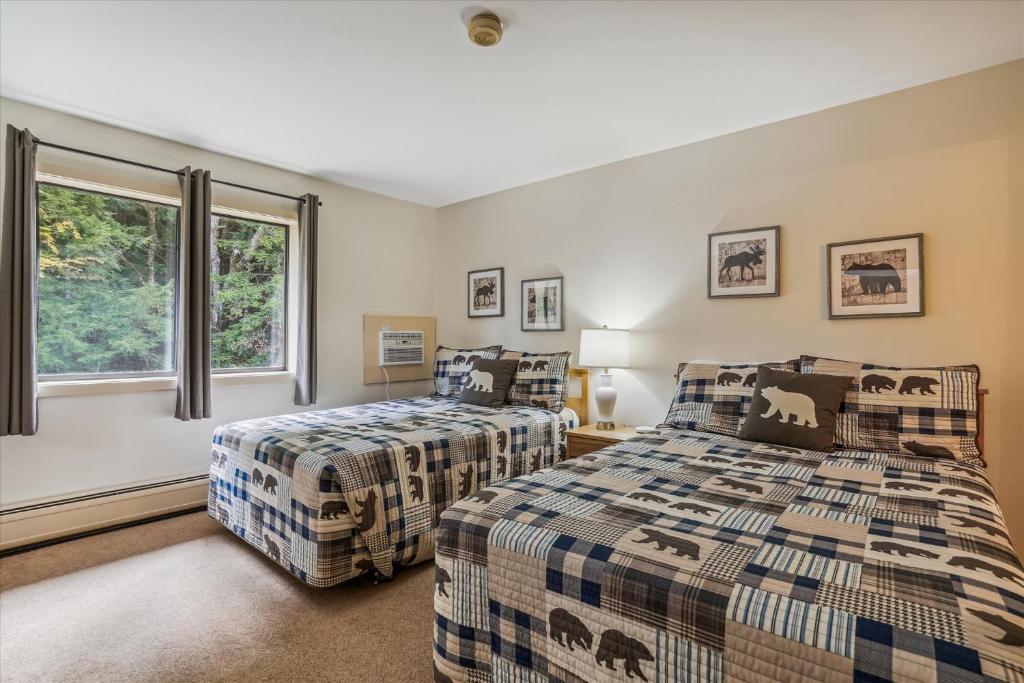 Two Double Bed Standard Hotel Room 217 - Killington