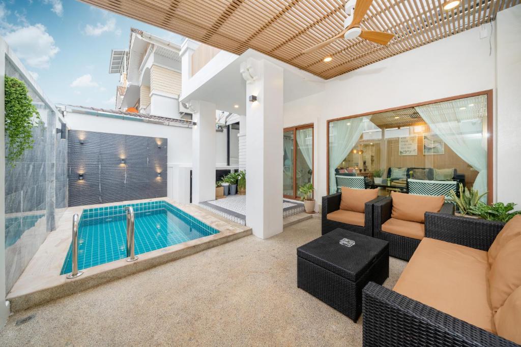 Private pool Spa HOuse in Down Town Patong, Free pick up Airport - Patong Beach