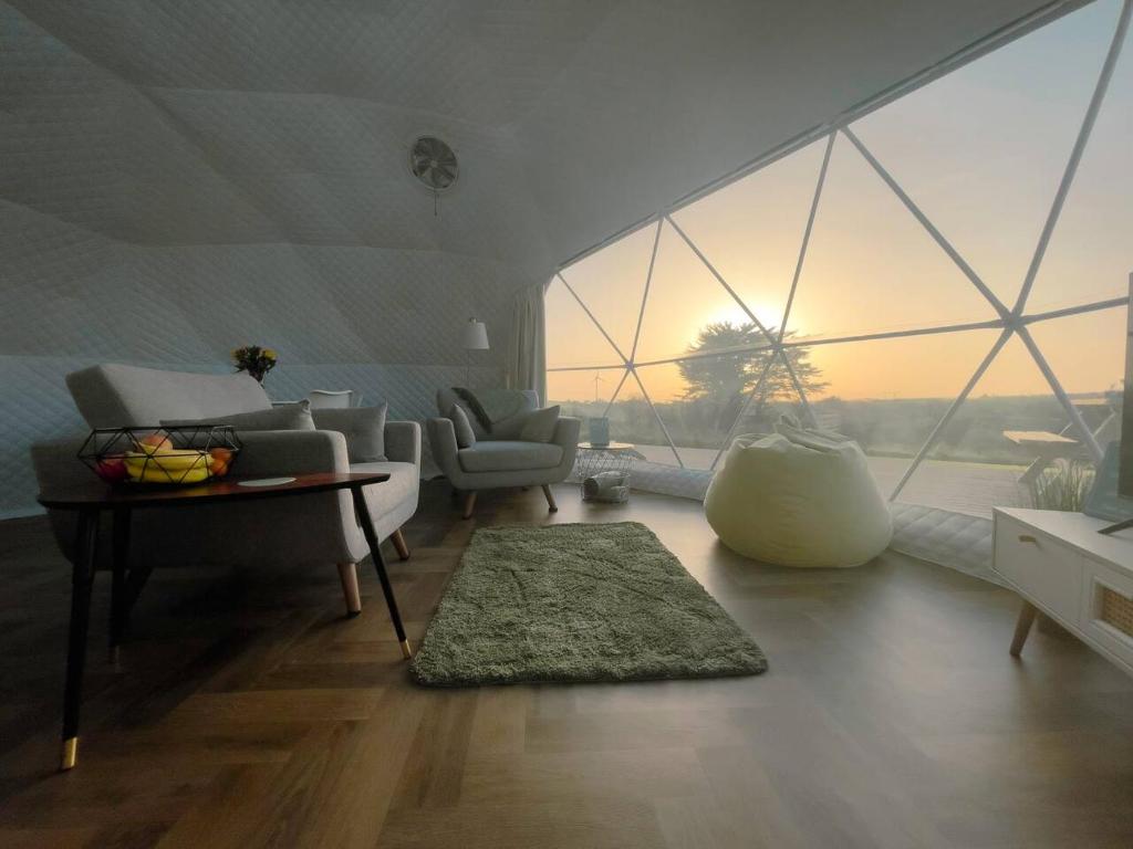 Sunset Ridge - Luxury Geodesic Dome Set In The Beautiful Countryside - Helston