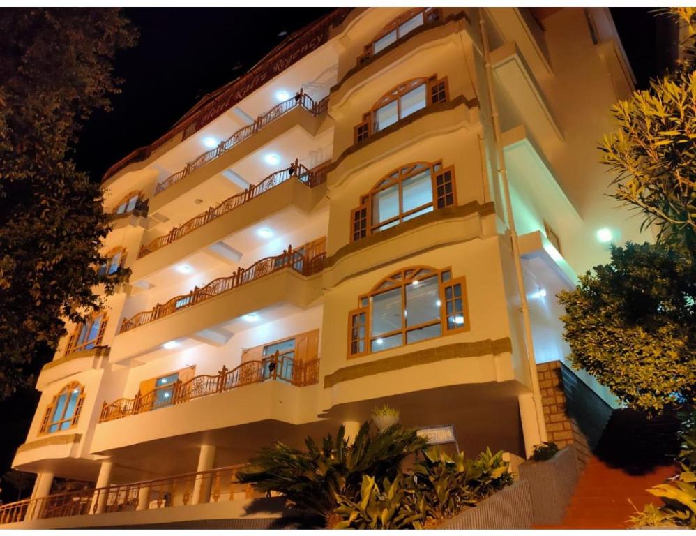 Hotel Kalra Regency, Shimla - 마쇼브라