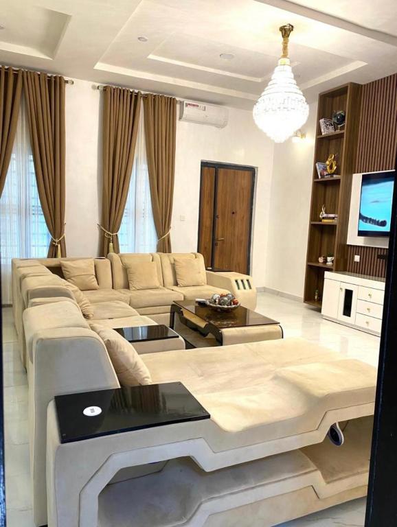 Urban Retreat Luxury Shortlet Apartment Lekki Lagos - Nigeria