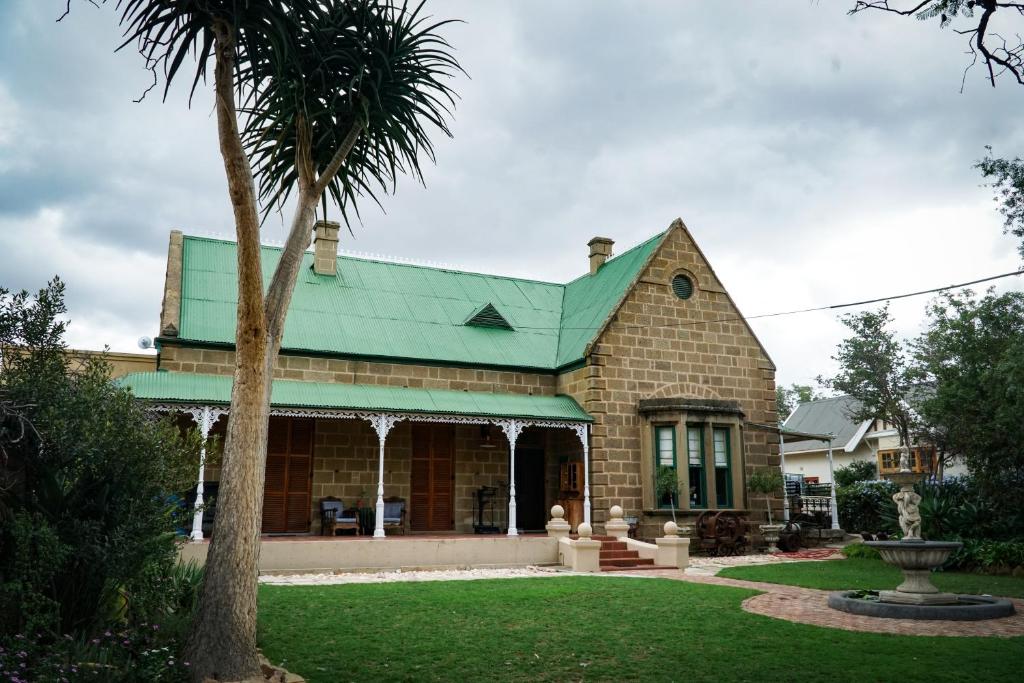 Outentique Accommodation - Oudtshoorn