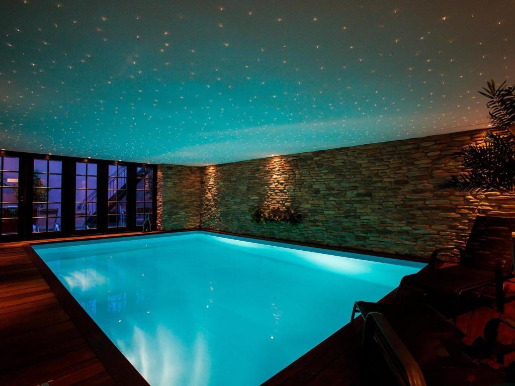 Unique Holiday Home With Starry Sky Pool - Culemborg