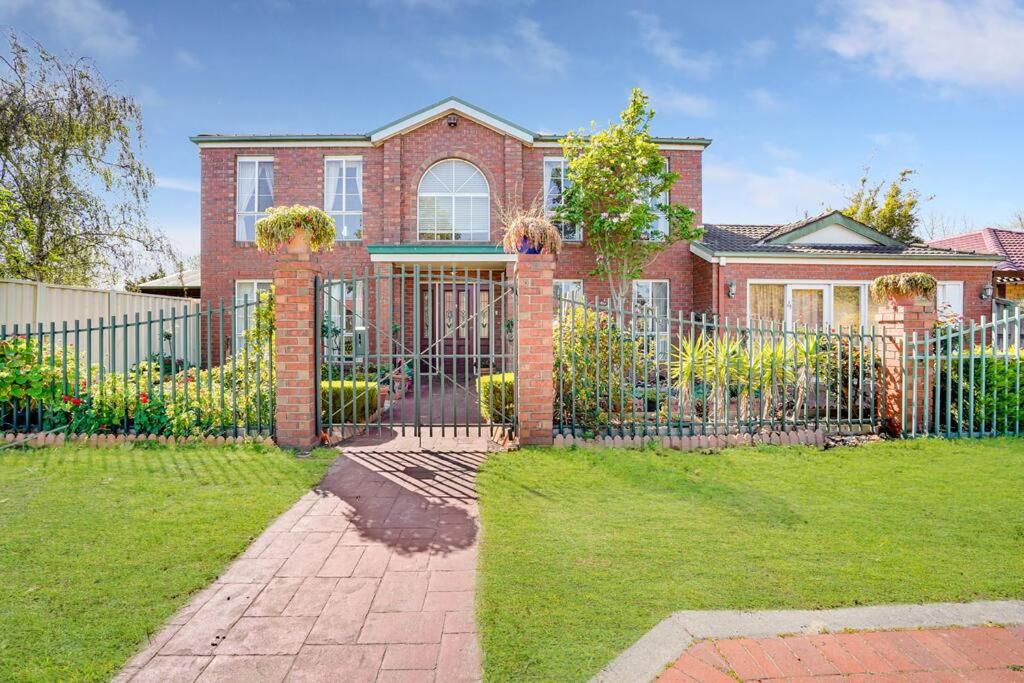 Prized Home Away From Home In Enviable Location - Beaconsfield