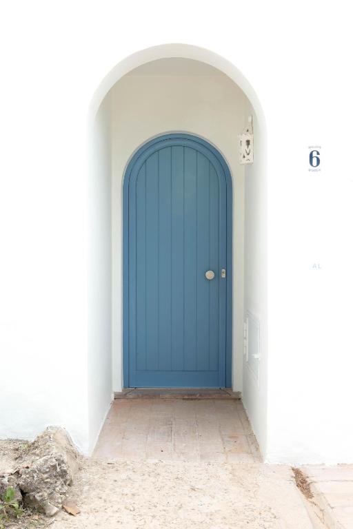 A Casa Da Porta Azul - Porches
