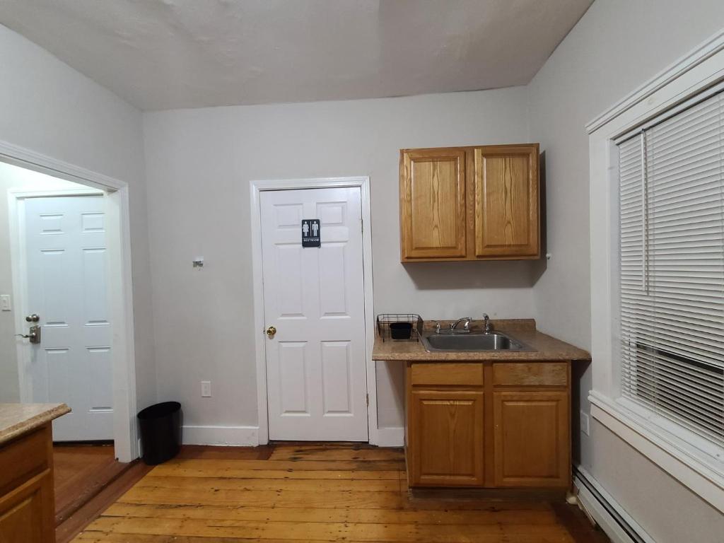 Private Room Near To Downtown Boston - Somerville