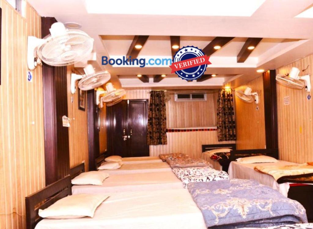 Goroomgo Comfort Hostel Charbagh Lucknow Near Railway Station - Lucknow