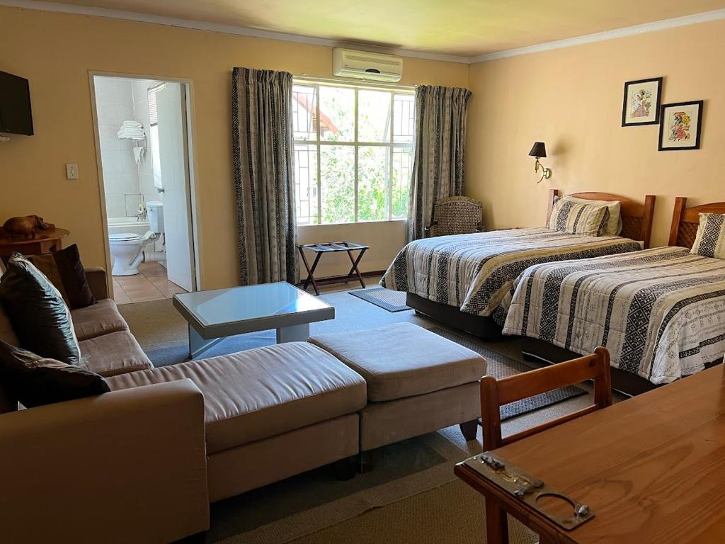 Ipe Tombe Guest Lodge - Twin Suite - Midrand