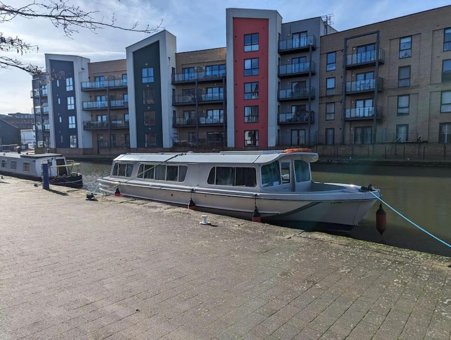 Unique Boat In Chelmsford City - Chelmsford