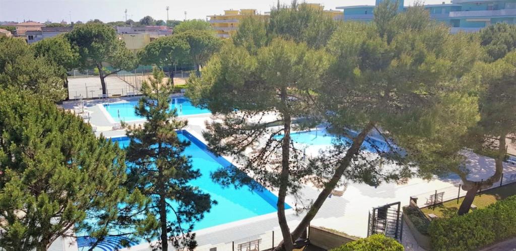 Three-room Apartment In A Resort With 12 Swimming Pools - Tennis - Volleyball - Bibione