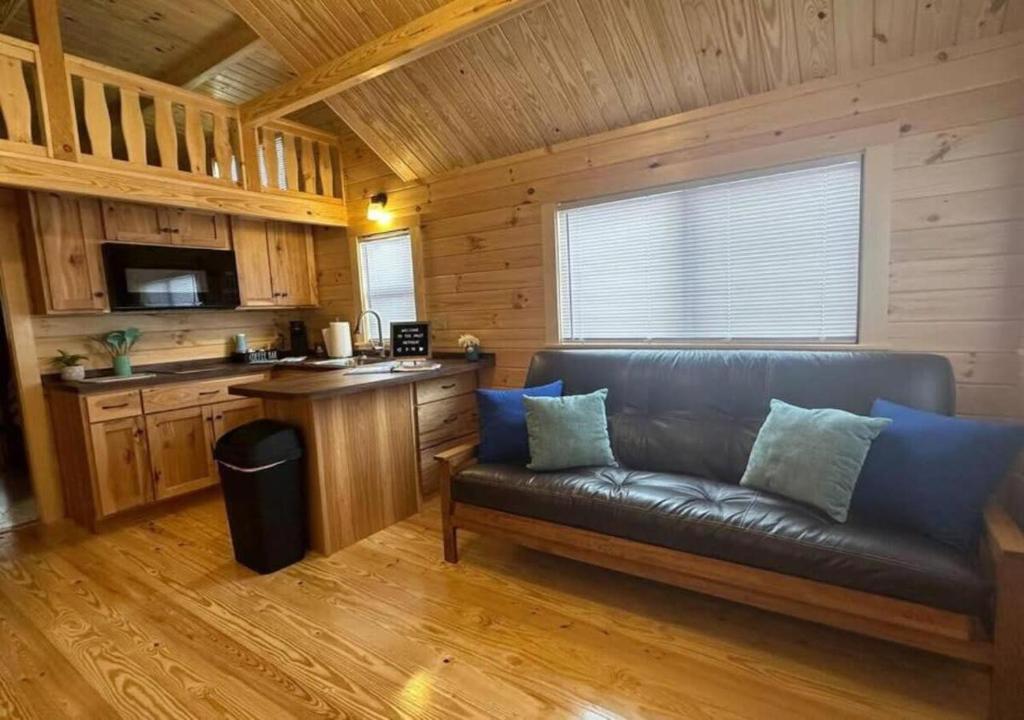 Get-away Cabin In Surf City W Loft And Parking - Surf City, NC
